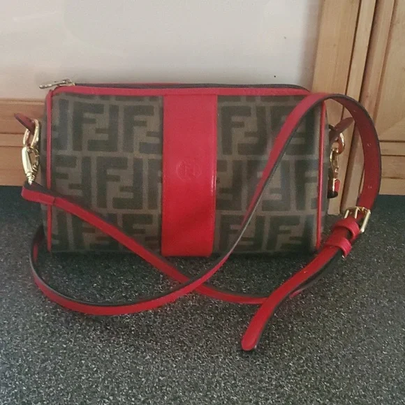 Fendi Bag - Picture 4 of 15